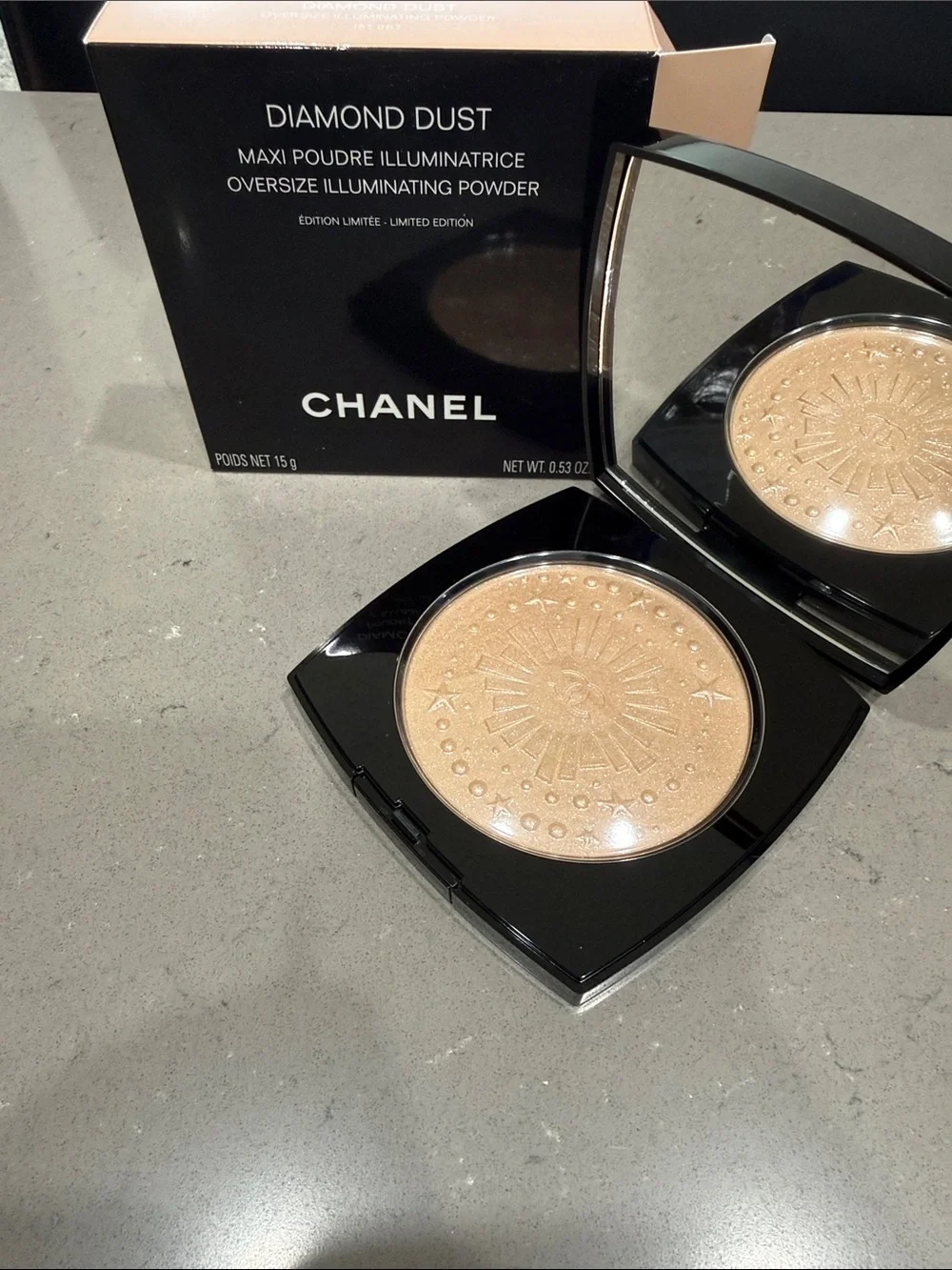 CHANEL Diamond Dust Oversize Illuminating Powder - jumbo size